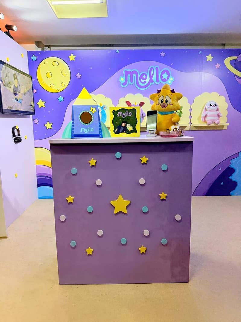 Decor table 0