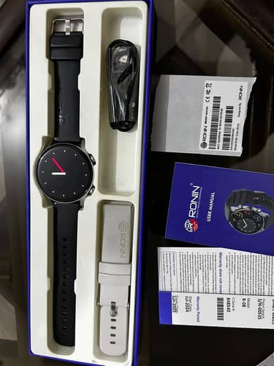 Ronin r08 amoled display with charging cable and box