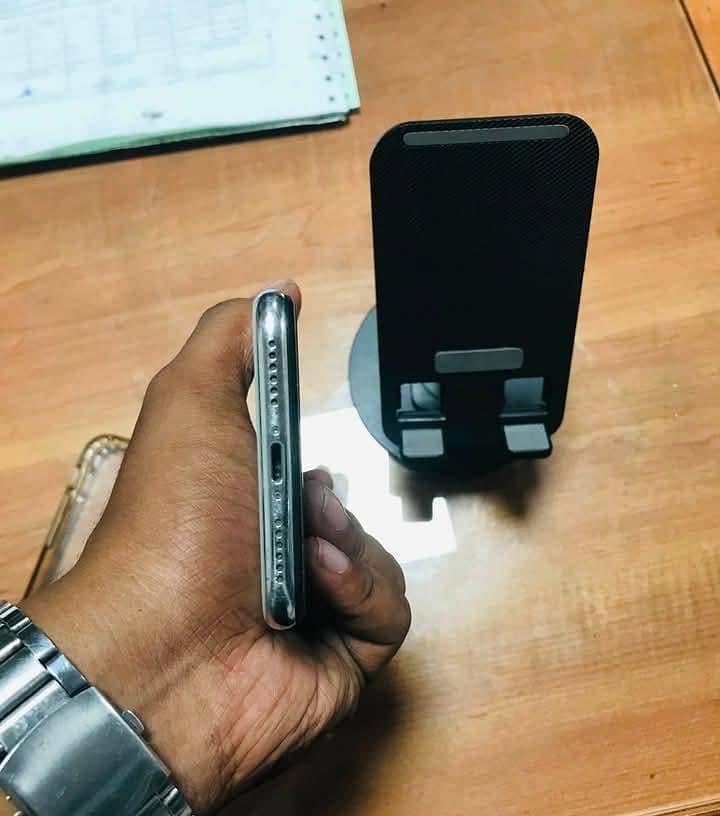 Apple iPhone X 1