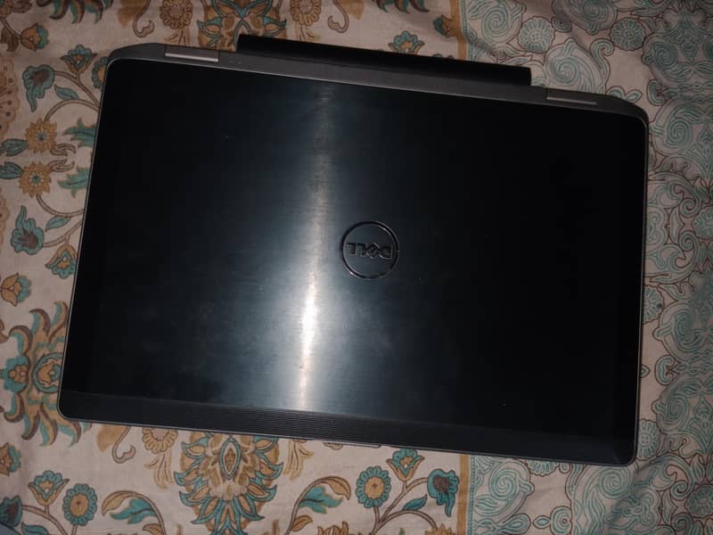 latitude E6530 3