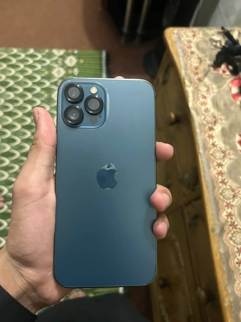 Iphone 12 pro max 4
