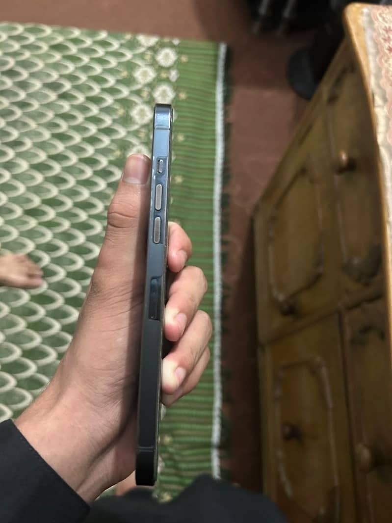 Iphone 12 pro max 5