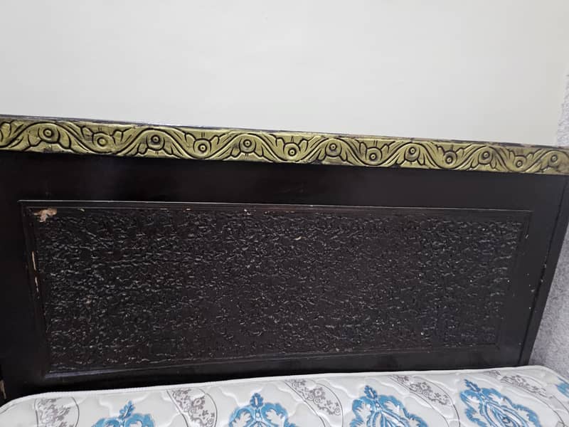 king size bed 0