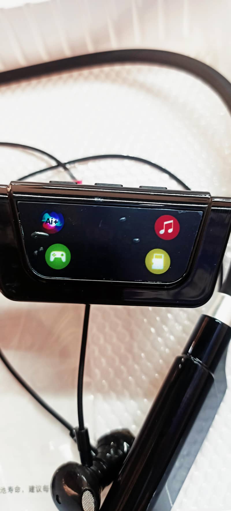 Neckband+Mp3+Bluetooth+Display Screen 1