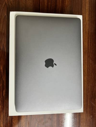 Macbook Pro 13” 8/256 GB - M1 Chip, Condition 10/10