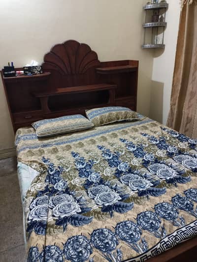 King size bed