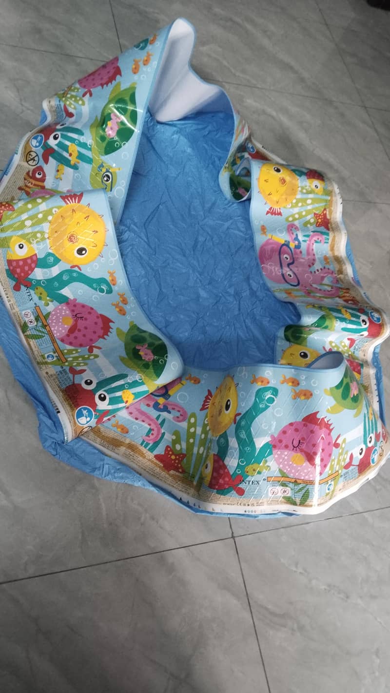 INFLATABLE POOL 2