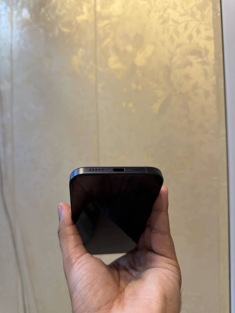 IPhone 16 2