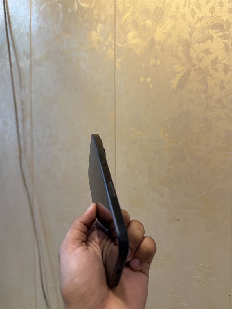 IPhone 16 5
