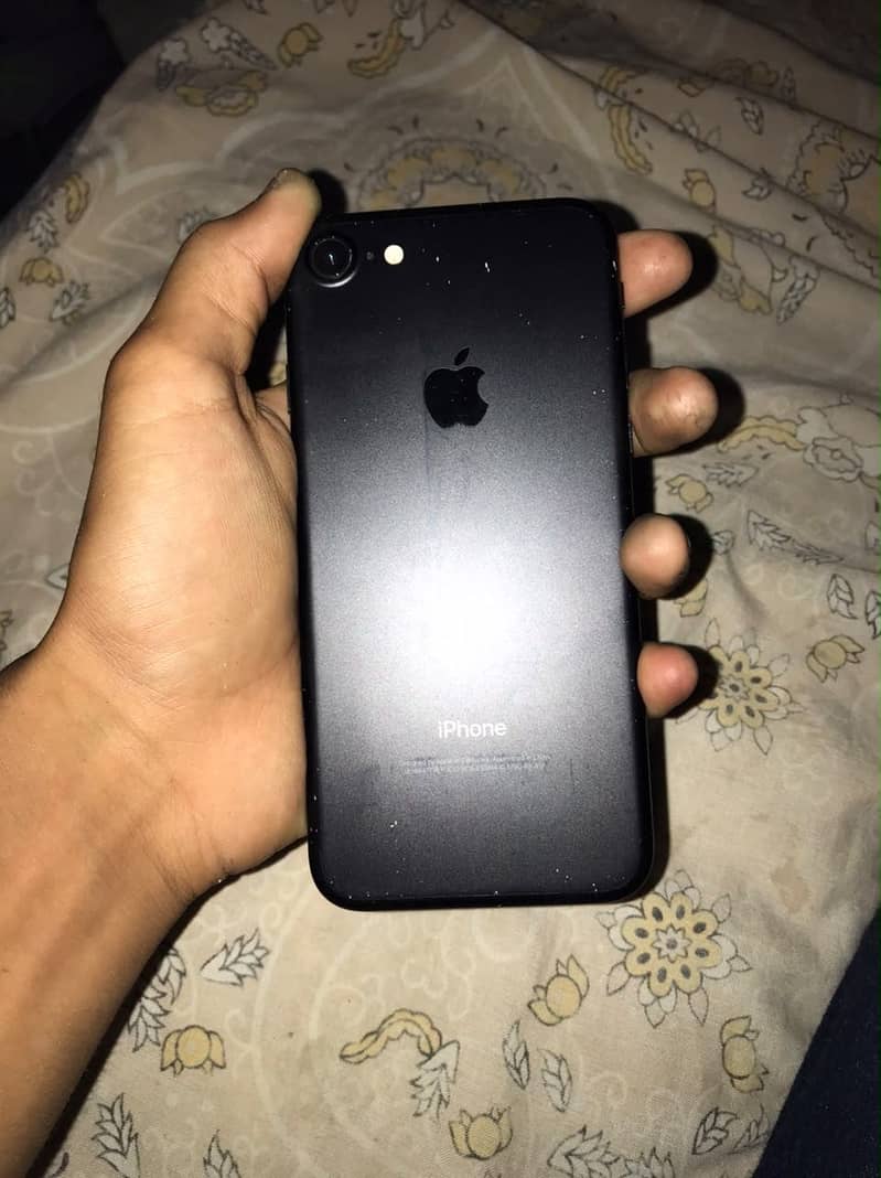 Apple iPhone 7 4