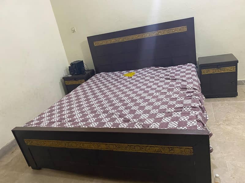 complete bed set 0