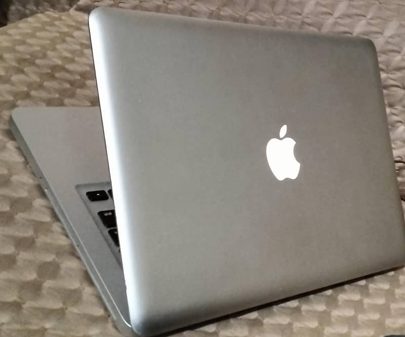 MacBook Pro 0