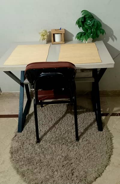 modern computer table
