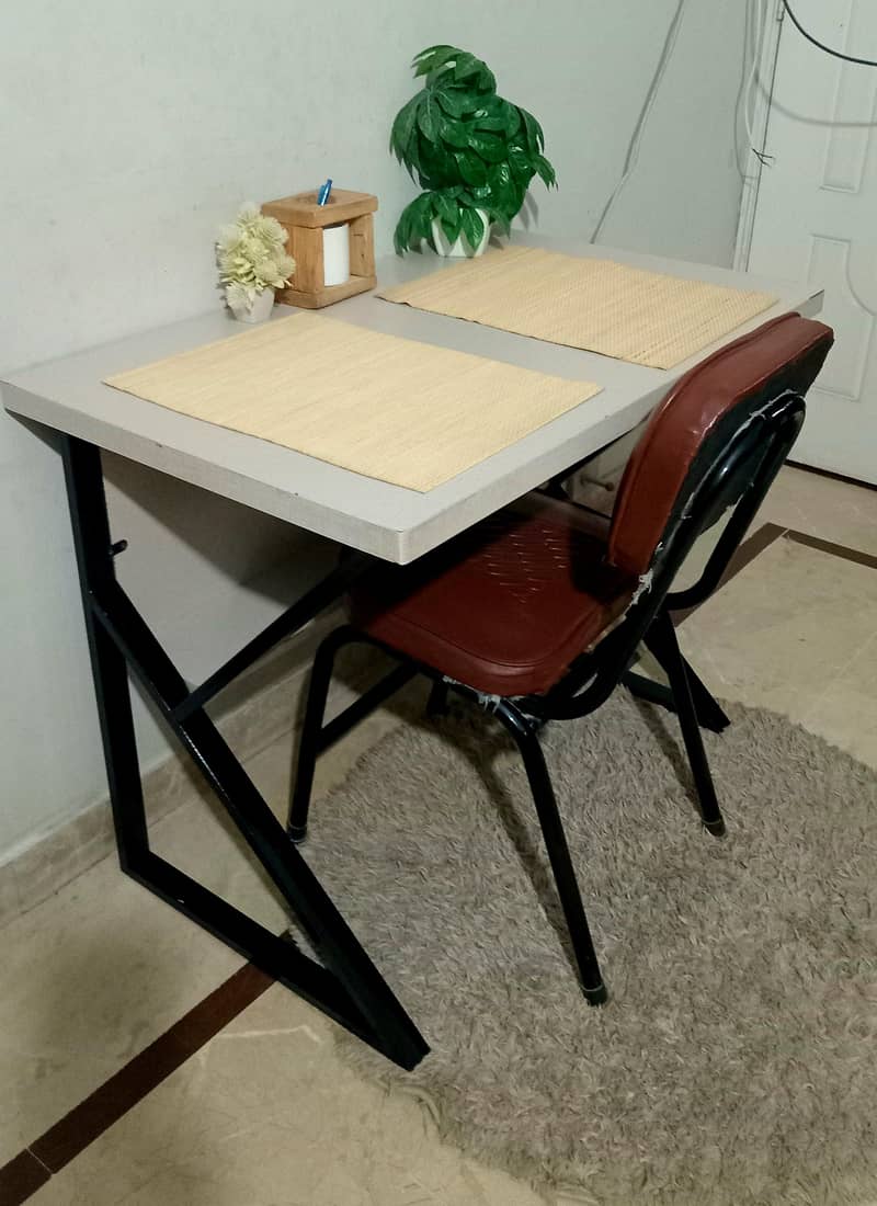modern computer table 1