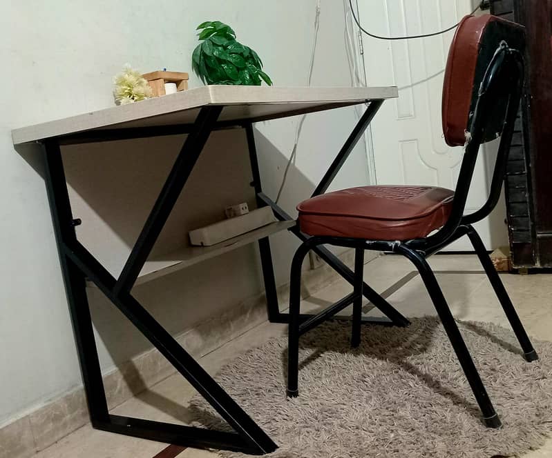 modern computer table 2