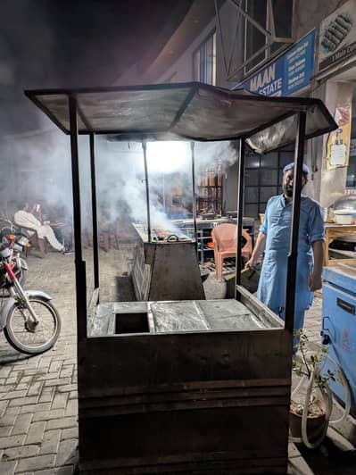 Shawarma & fries counter