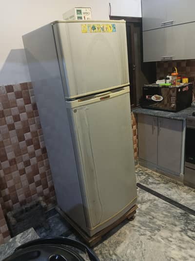 Dawlance medium size fridge
