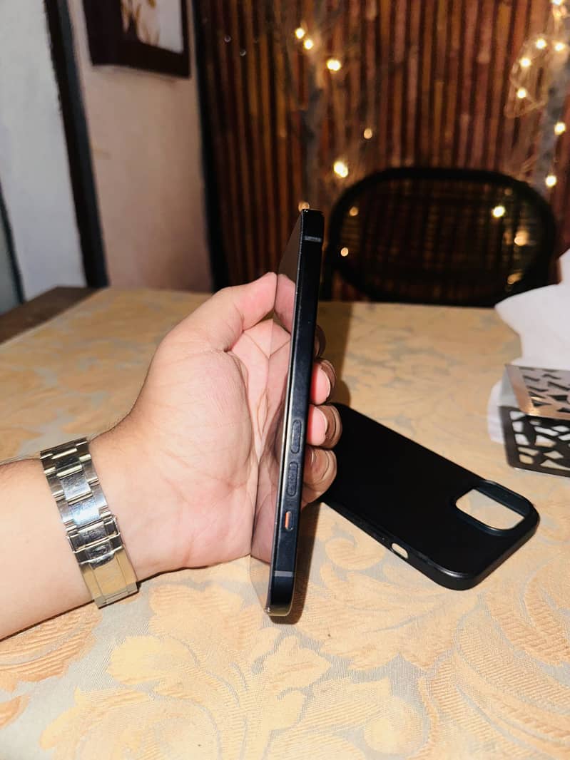Apple iPhone 15 3