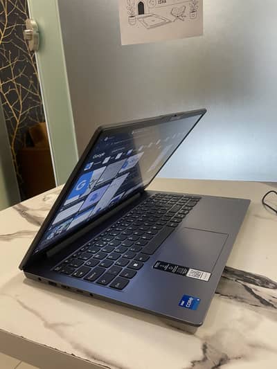Lenovo IdeaPad, 15.6" - Core i5 13th Gen - DDR5 8gb - 512gb NVME - Box