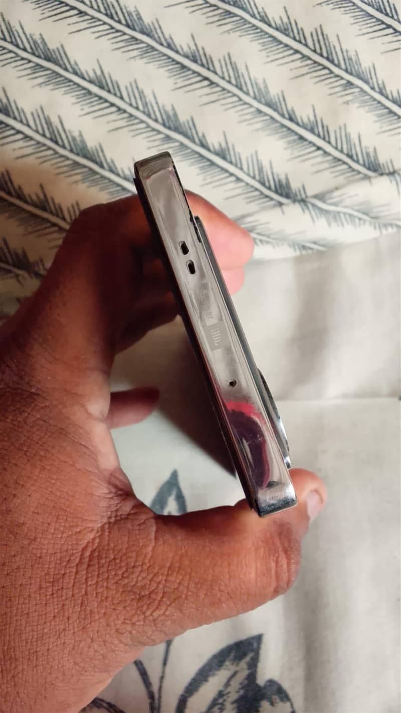 Infinix Note 40 6