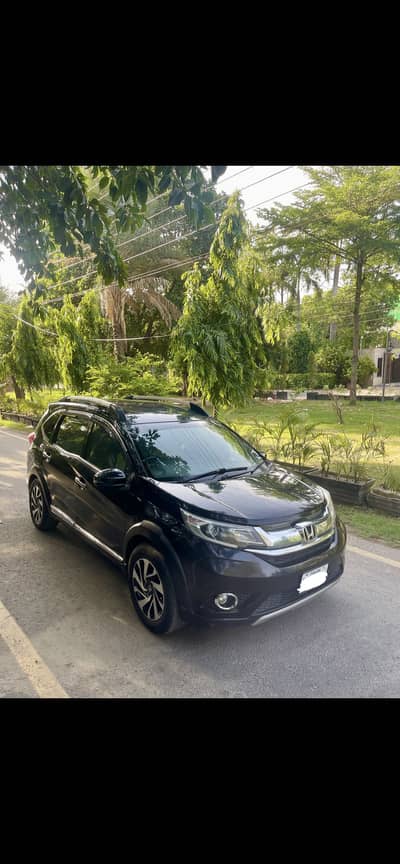 Honda BR-V i-VTEC S 2018 Manual |Black Family SUV | Excellent| LHR