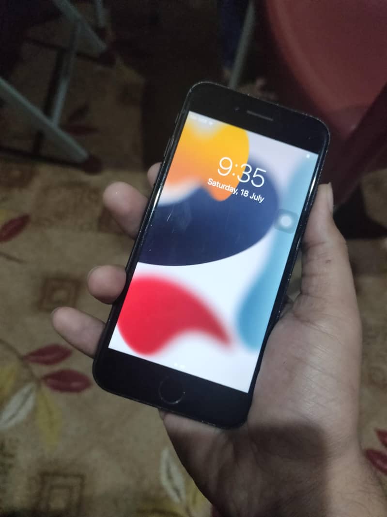 Apple iPhone 7 1