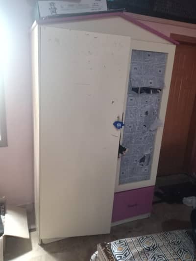 kids wardrobe