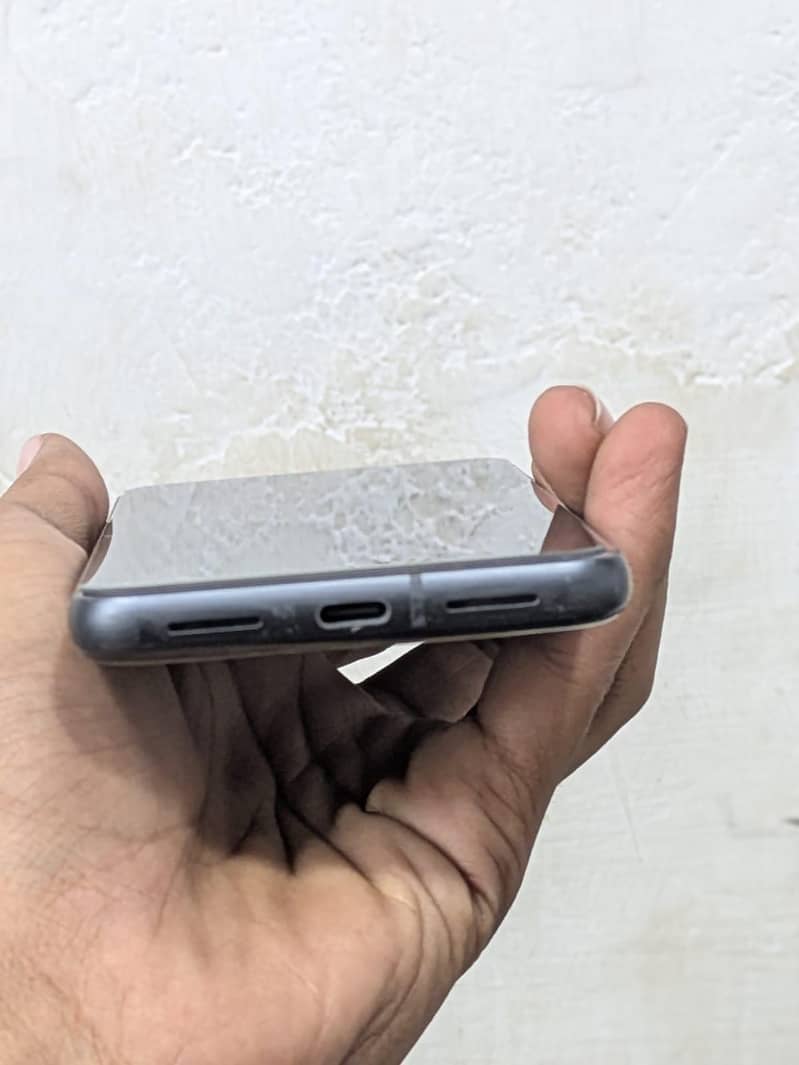 Google Pixel 8 3