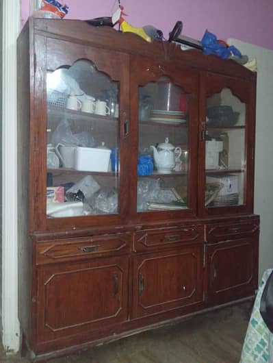 1 Dresser and 1 Drawer