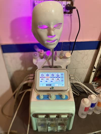 HYDRA FACIAL MACHINE 7 IN 1