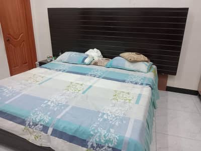 king size bed with mattress