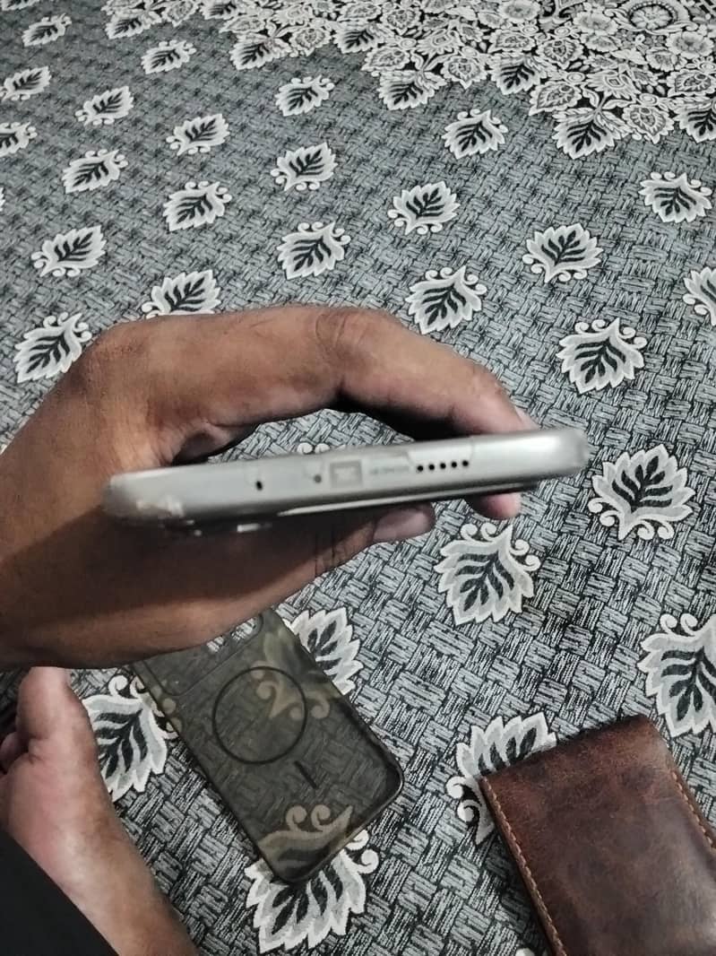 Infinix note edge 4
