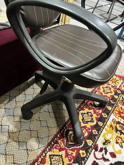 Office Revolving Chair | Height Adjustable | Good Condition