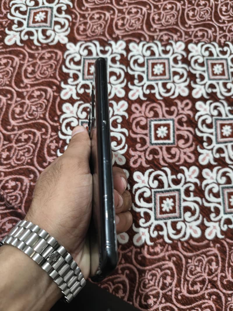 One Plus 10 Pro 4