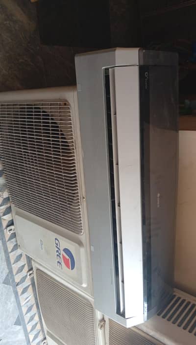 Gree 1.5 ton dc inverter AC totally genuine