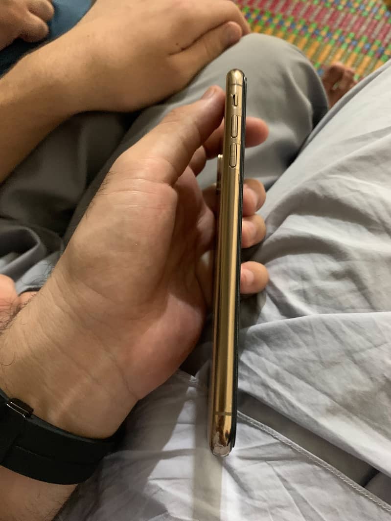 Used mobile 4