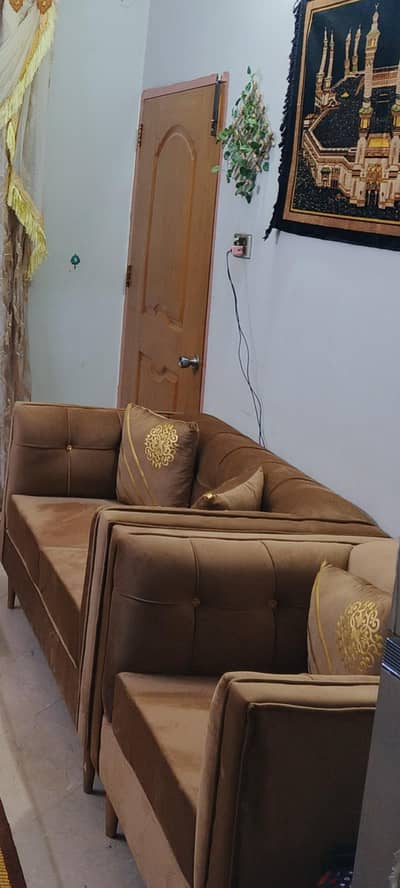 6 seater sofa set excellent color and condition