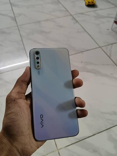 Vivo S1