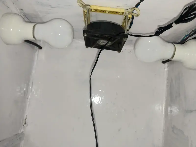WATERPROOF INCUBATOR — photo 3