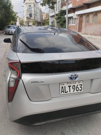 Toyota Prius model 2018 register 2022 all documents