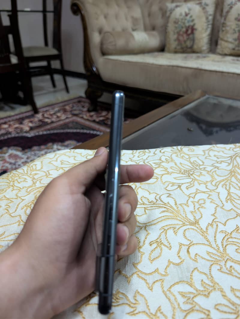 Google Pixel 8 Pro 4
