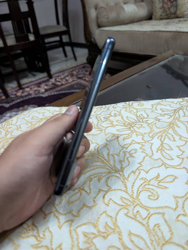 Google Pixel 8 Pro 6