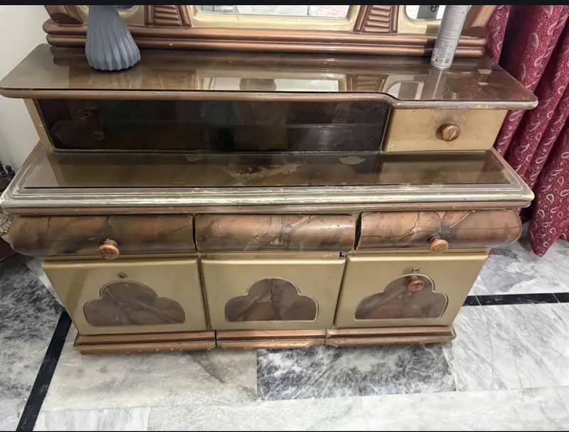 dressing table nd side tables 1
