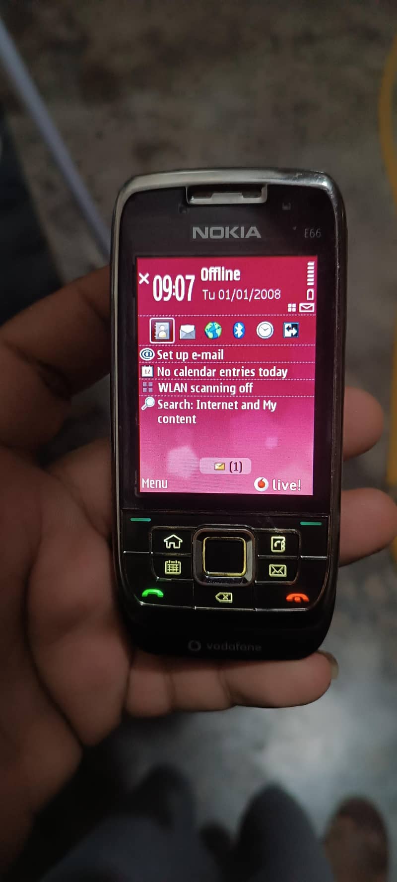 Nokia E66 1
