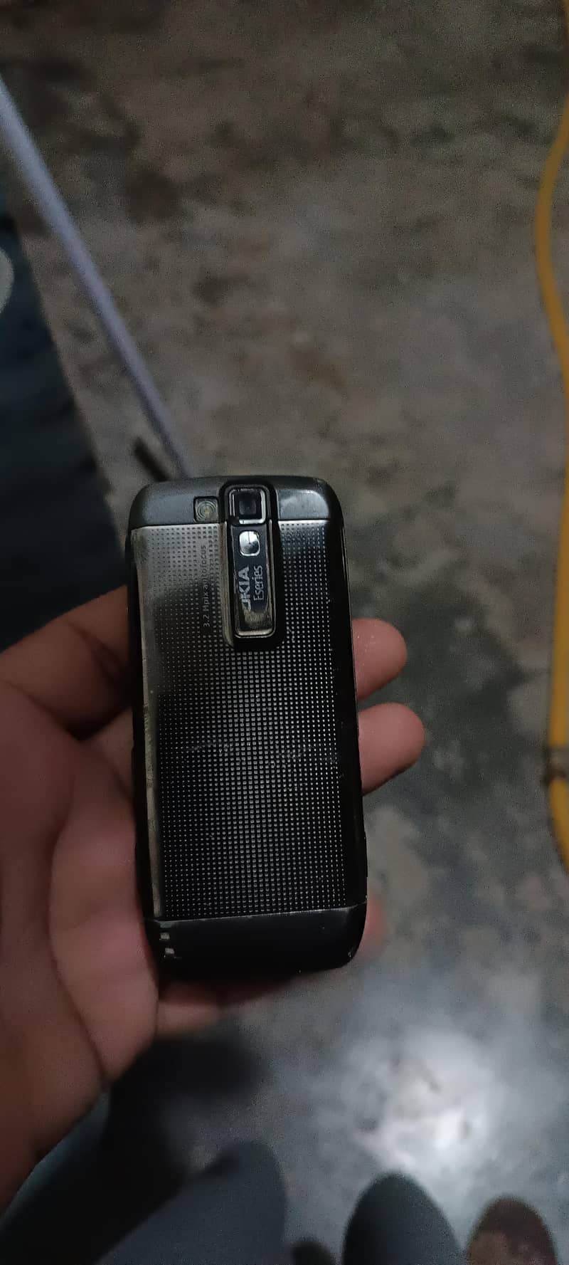 Nokia E66 2
