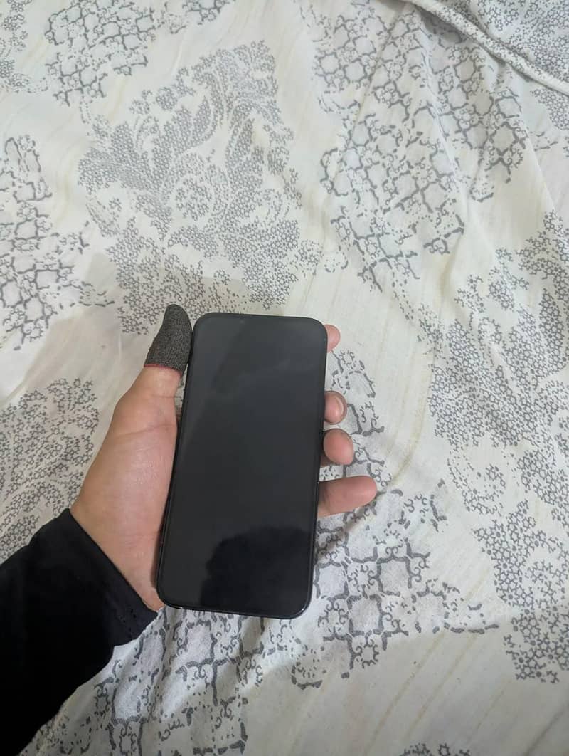 Apple iPhone 13 3