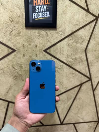 Apple iPhone 13
