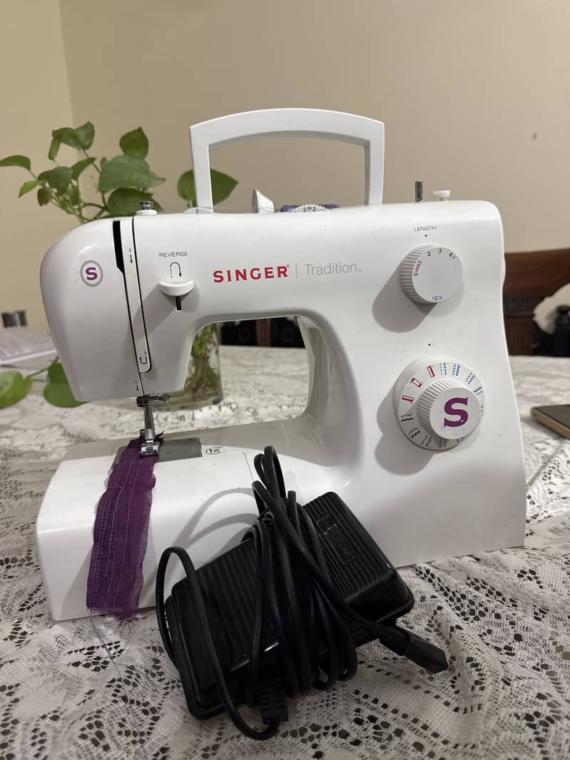 Singer sewing machine 0