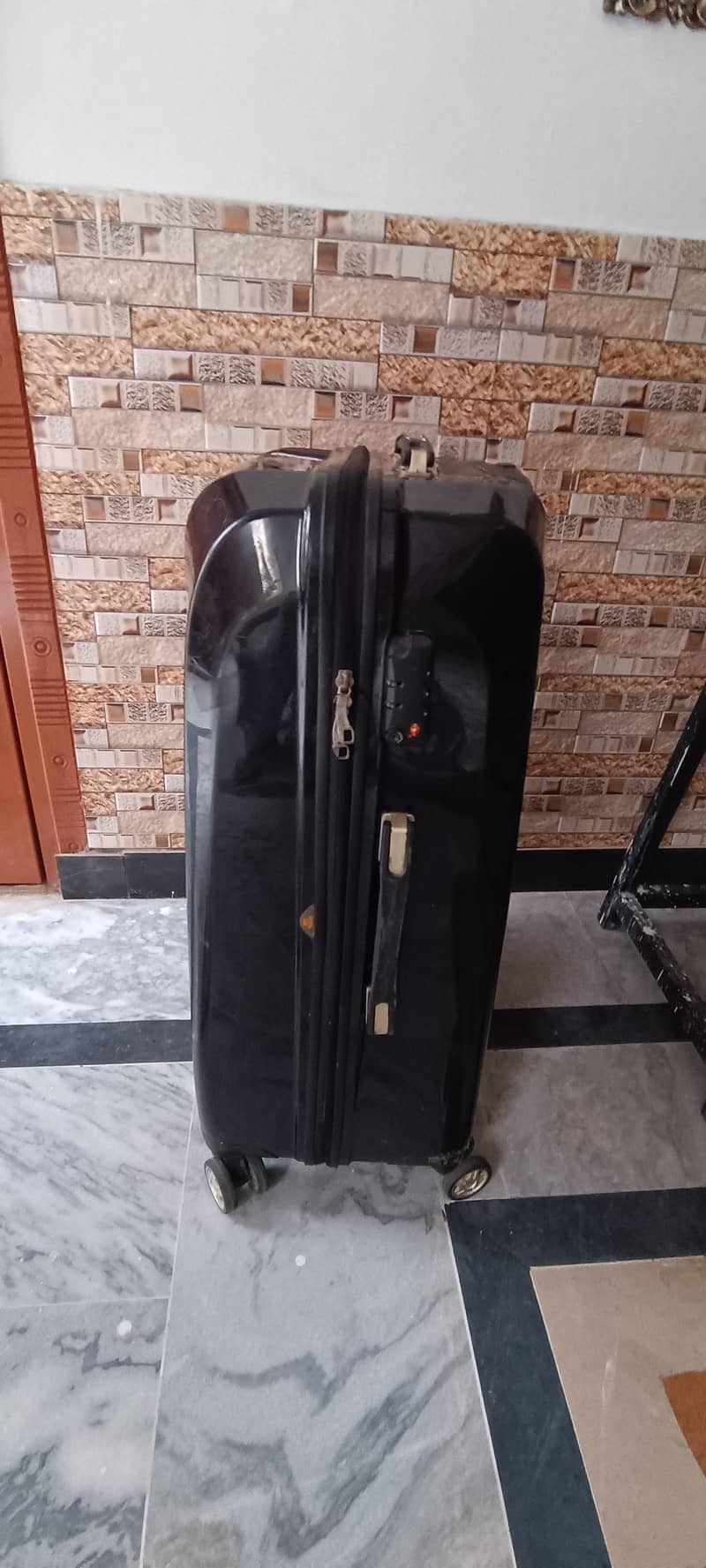 suitcase 0