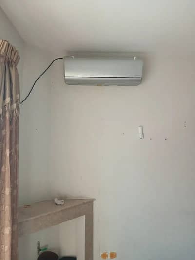 Haier Puri Inverter AC (1.5 Ton) - Built-in Air Purifier - Mint Condi
